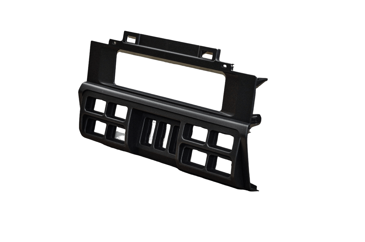 LC70 Centre Panel
