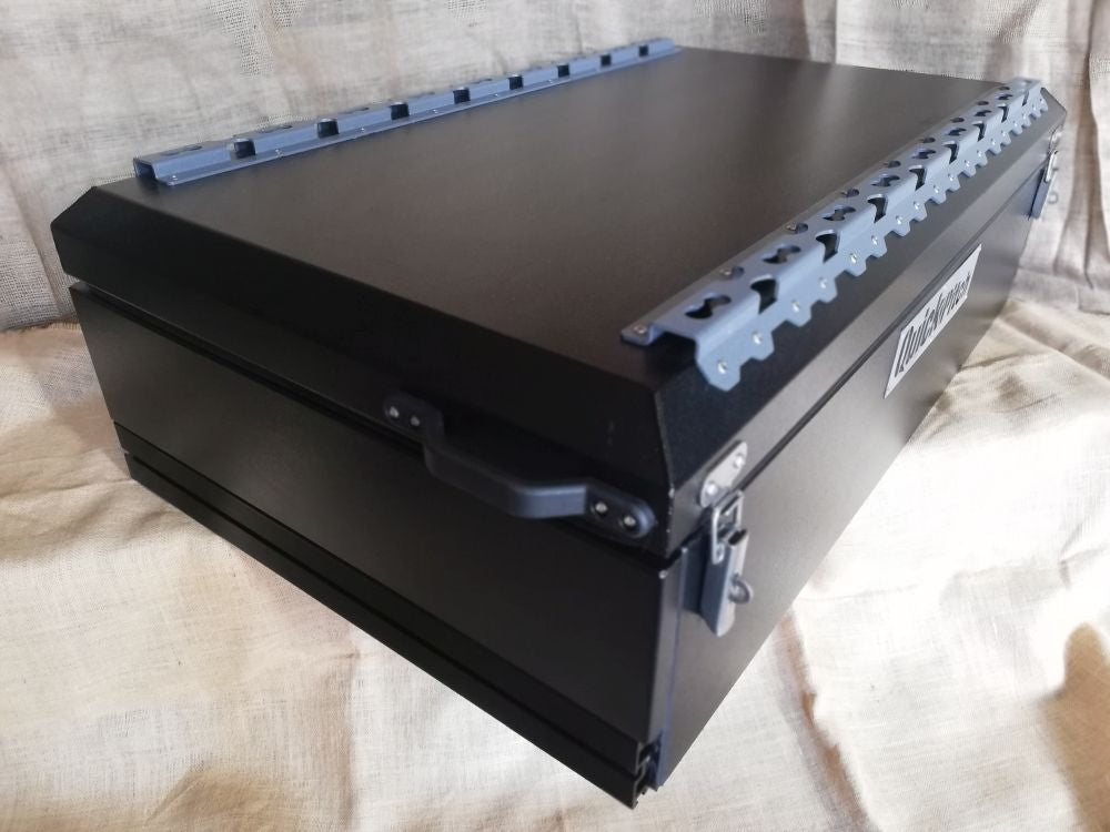 Cargo Box by Quick Pitch