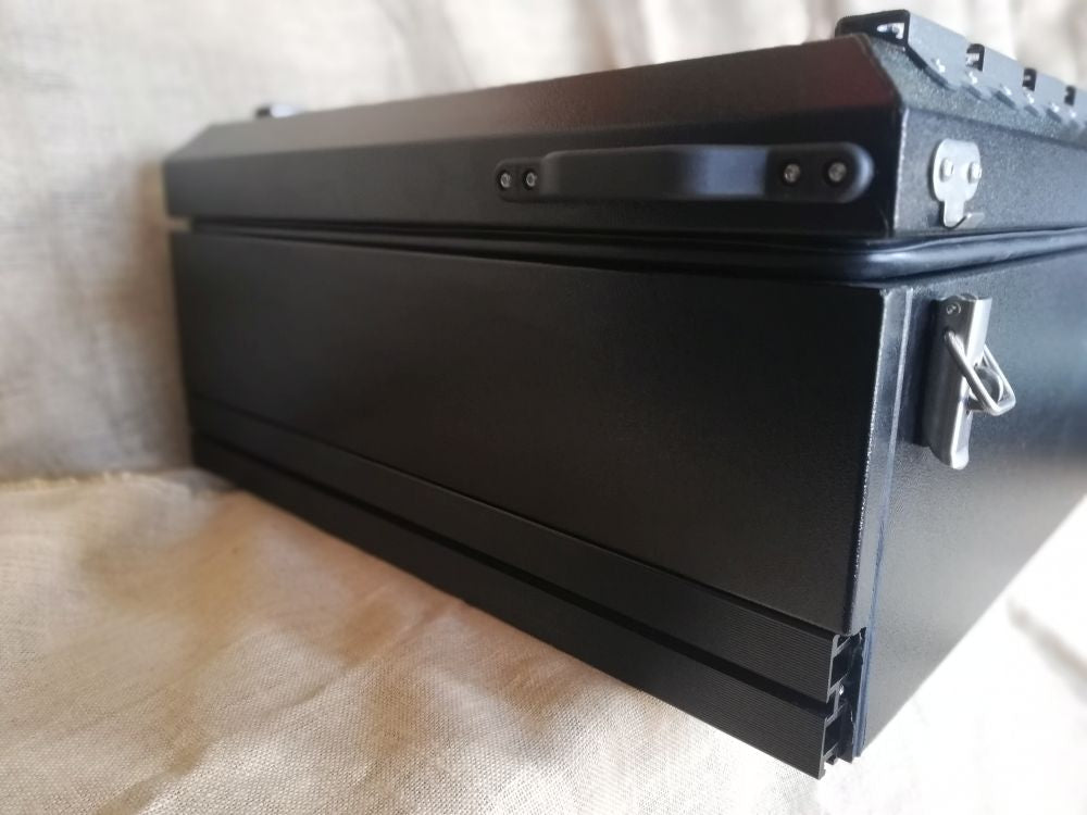 Cargo Box by Quick Pitch