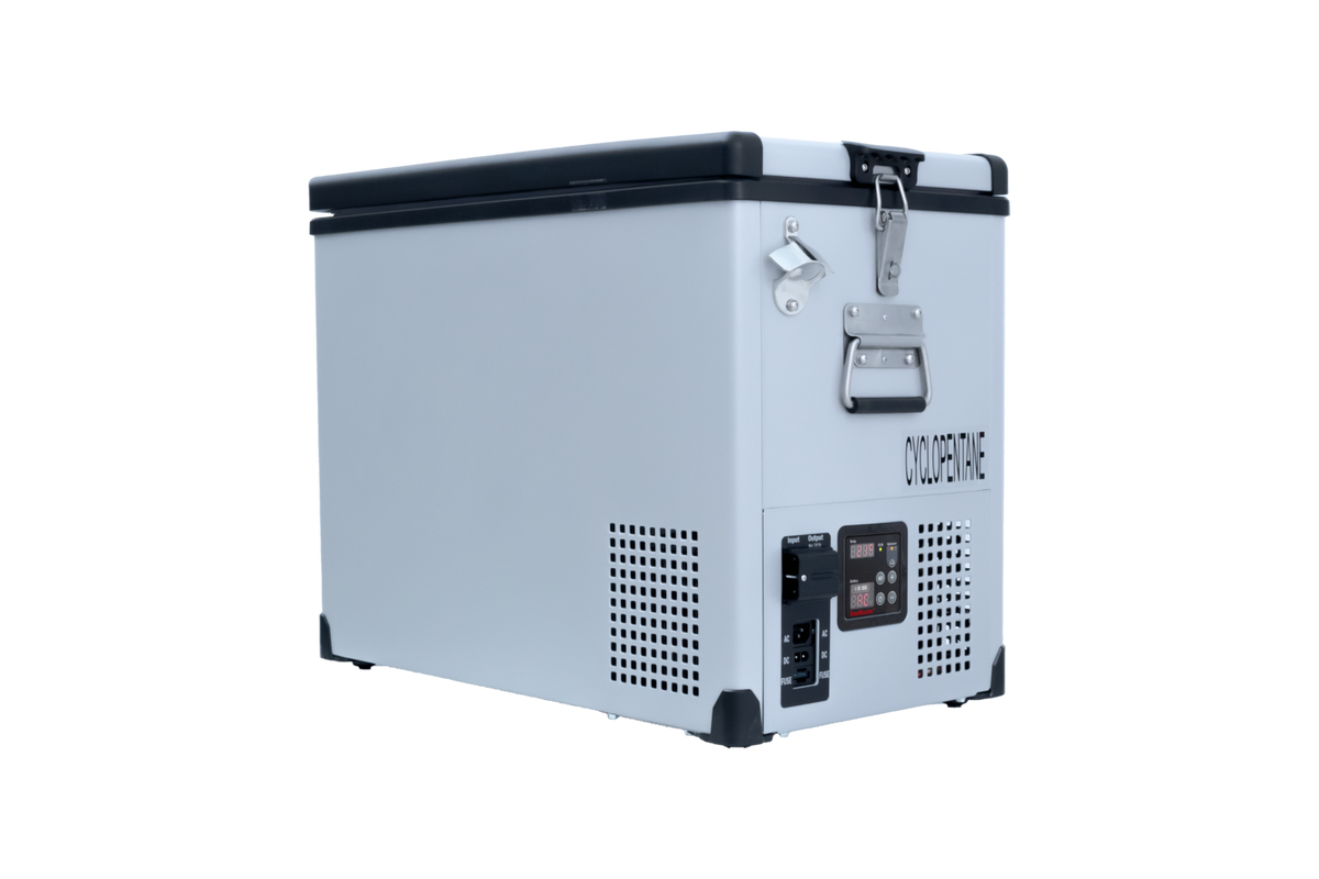 42L SINGLE COMPARTMENT POWDER COATED FRIDGE/FREEZER by Snomaster