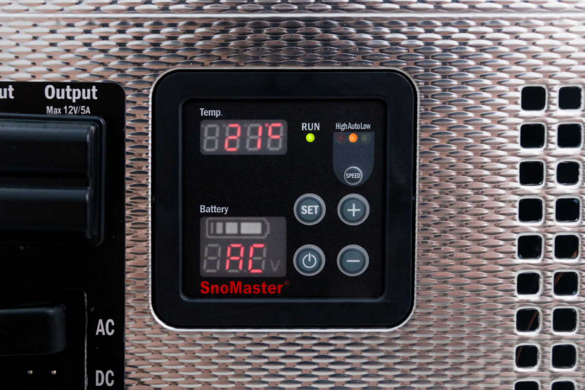 42L SINGLE COMPARTMENT POWDER COATED FRIDGE/FREEZER by Snomaster