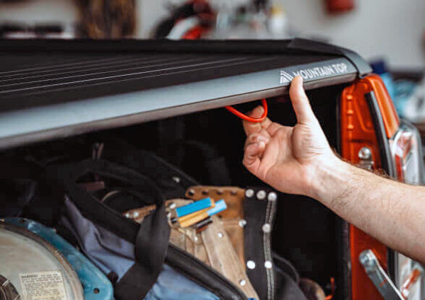 EVOm Manual Bakkie Cover for Toyota DC 2016+ by Mountain Top